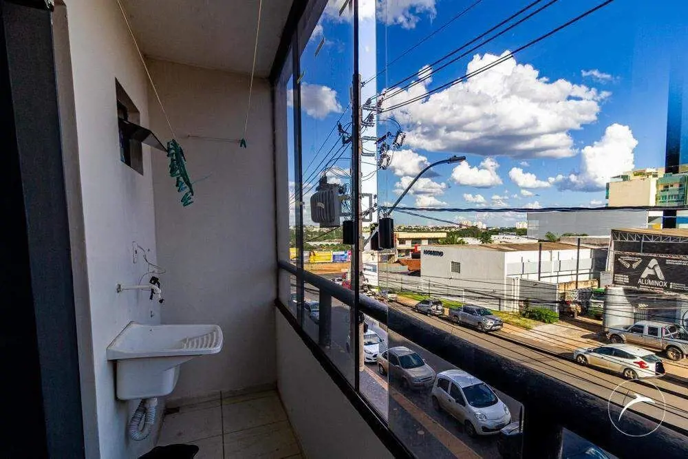 - 2 Quartos- Sala- Varanda- Cozinha americana- Banheiro social- Área de serviço-...