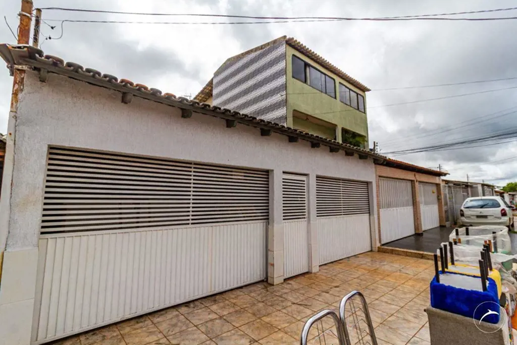 Casa Ampla e Confortável à Venda - 5 Quartos e 4 Vagas em Taguatinga NorteEsta é...