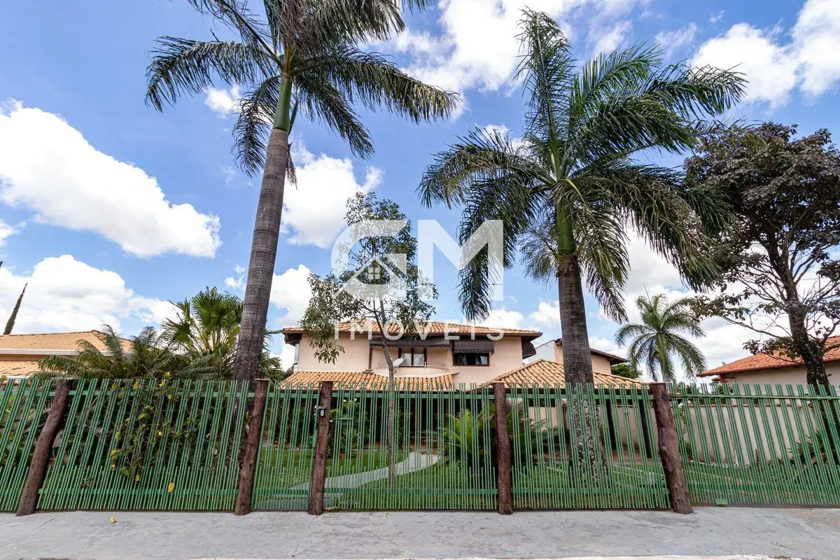 A GM Imóveis aluga excelente casa no condomínio Colorado I, um dos mais valoriza...