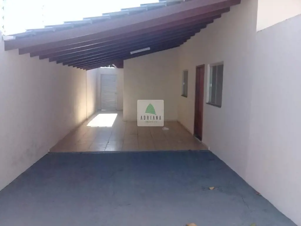 Casa com lote inteiro no Residencial Dom Felipe em AnápolisSala, Cozinha e Banhe...