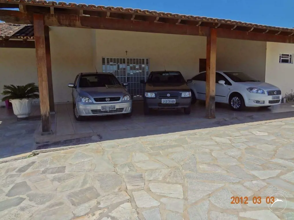 Ampla Casa com 3 Quartos, Suíte, e Excelente InfraestruturaEsta espaçosa casa of...