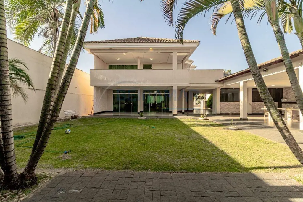 Espaçosa Casa de Luxo no Jockey Club - Vicente PiresLote escriturado, oferecendo...