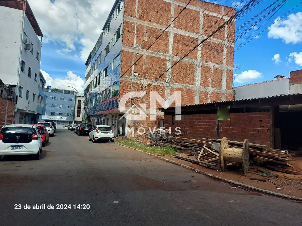 A GM Imóveis vende excelente apartamento situado no Condomínio Fraternidade, Gra...