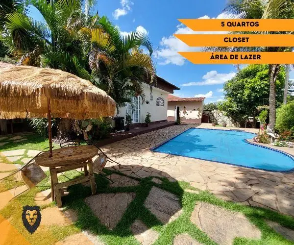 Casa Térrea com Ampla Área de Lazer, em SHA Ch. 15 ArniqueirasLocalização: Condo...