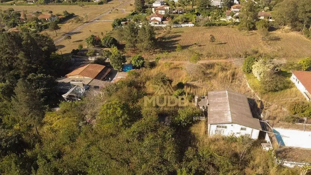 Descubra um projeto excepcional em um terreno de 12.000m², abraçado por uma vast...