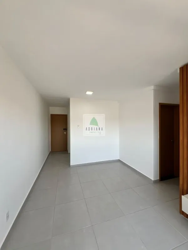Excelente apartamento com 2 quartos, sala, varanda, banheiro social, cozinha, ár...
