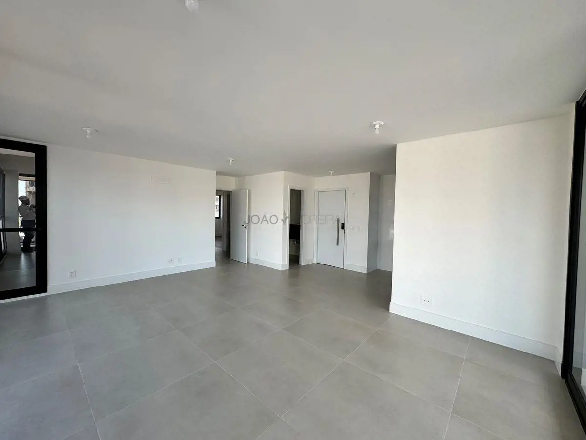 Excelente apartamento vazado, com varanda, 3 andar, prédio com lazer completo em...