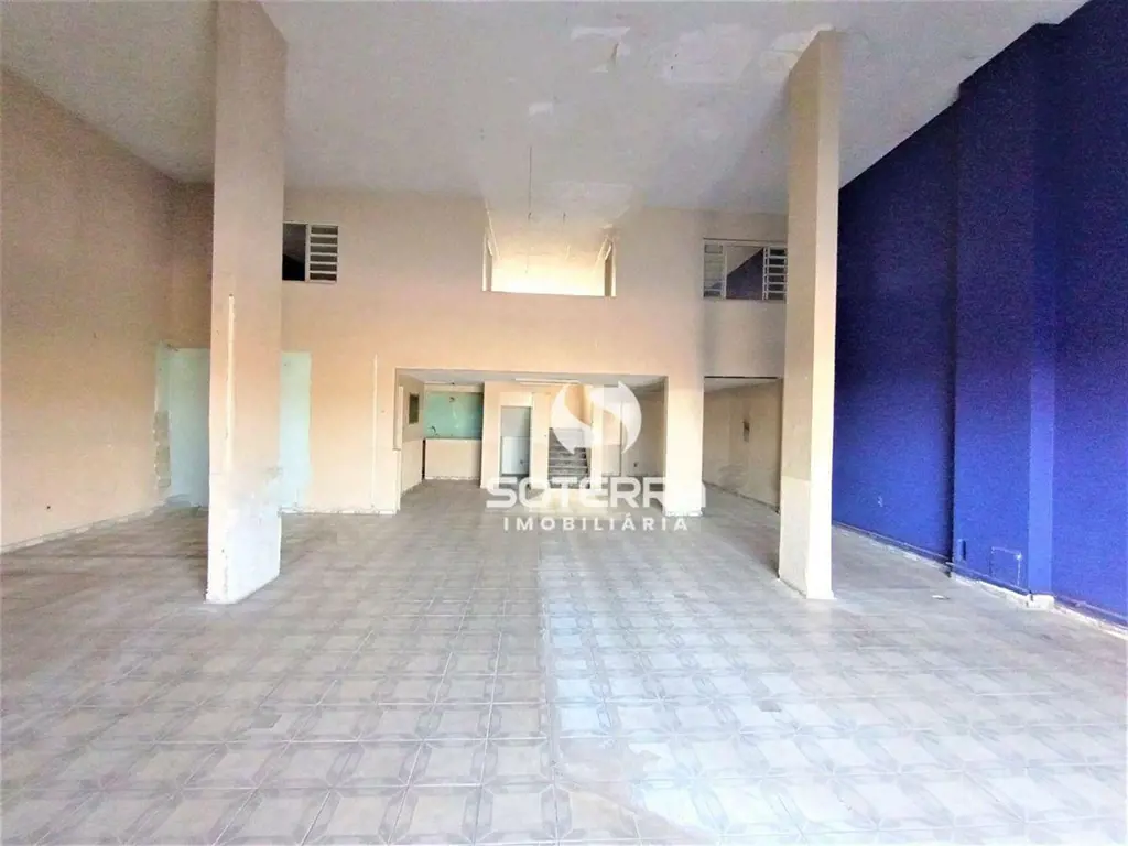 SOTERRA IMOBILIÁRIA DISPONIBILIZA PARA LOCAÇÃO EXCELENTE LOJA COM 210m² EM TAGUA...