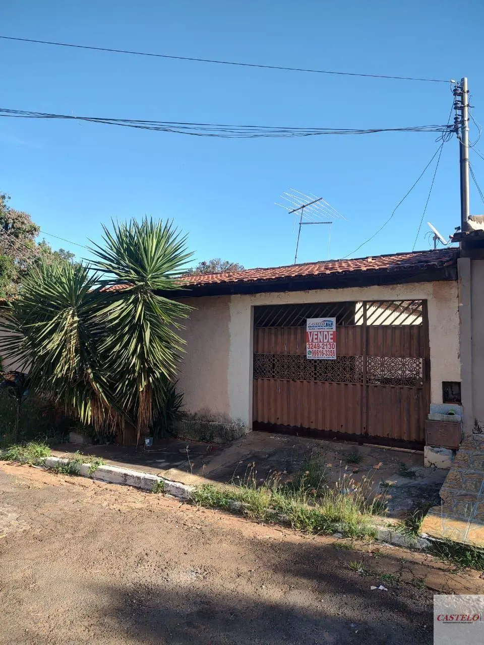 Lote todo murado com 262 m² de área, contendo frente para a Rua 7 e fundos para ...