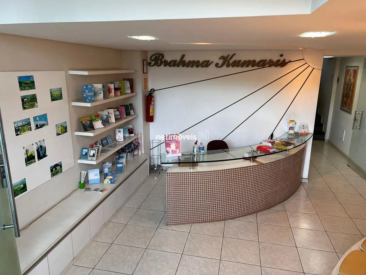 COD SAN 1035050EXCELENTE LOJA EM QUADRA NOBRE DE BRASILIA E COM VISTA LIVRE!Ampl...