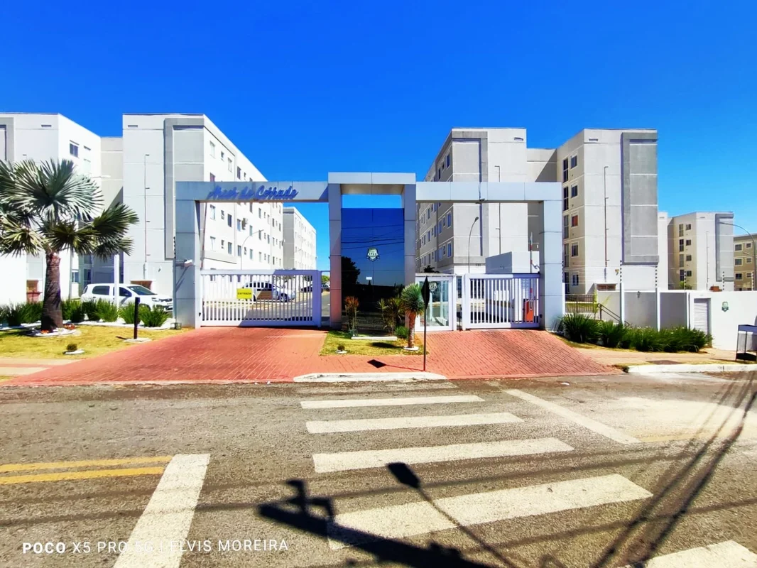 ALUGO APARTAMENTO, SEMIMOBILIADO, COM MÓVEIS PLANEJADOS E ELEVADOR. NO RESIDENCI...
