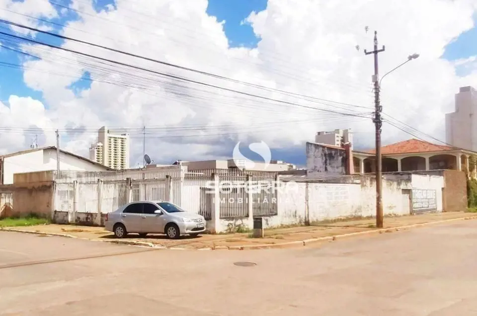 Soterra Imobiliaria disponibiliza para venda LOTE DE ESQUINA na QNA 35.Possui 43...