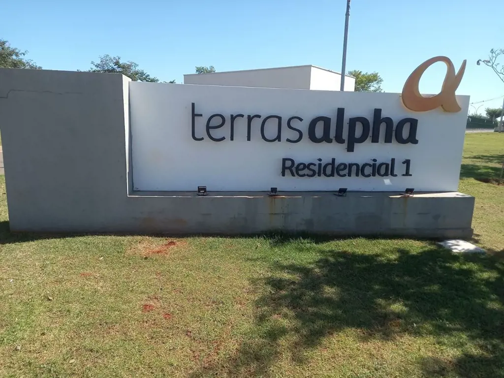 Excelente Lote medindo 360m², no Terras Alpha Residencial em Senador Canedo.Fren...