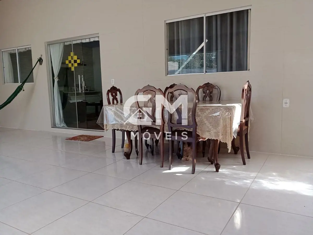 A GM Imóveis vende casa com exclusividade no condomínio Mansões Entre Lagos, exc...