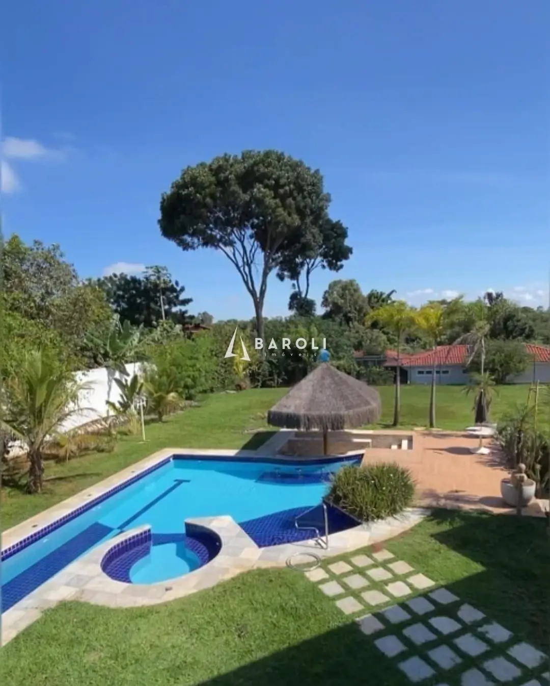 Baroli Imóveis vende casa espetacular no SMPW 28 – Park Way, Brasília/DFCasa imp...