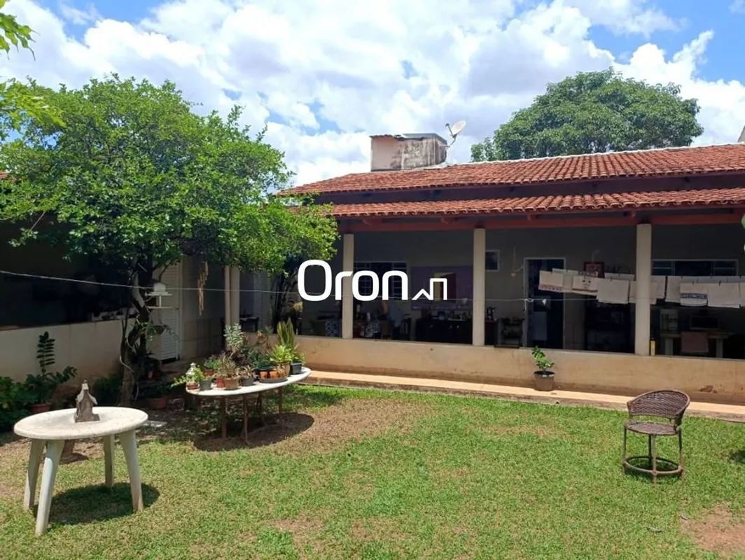 CÓDIGO DO IMÓVEL: CA1459LOCALIZAÇÃO:Em ótima localização, com fácil acesso às Av...