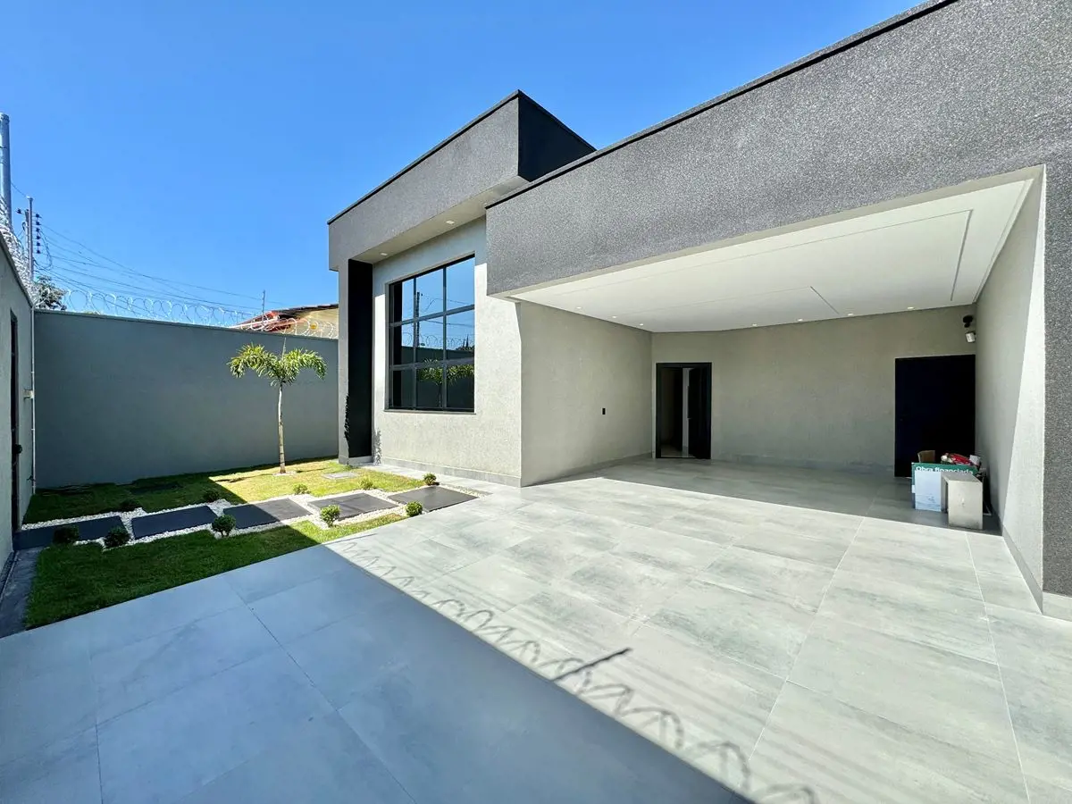 Belíssima casa de altíssimo padrão a vendaBairro Jardim América Casa nova, moder...