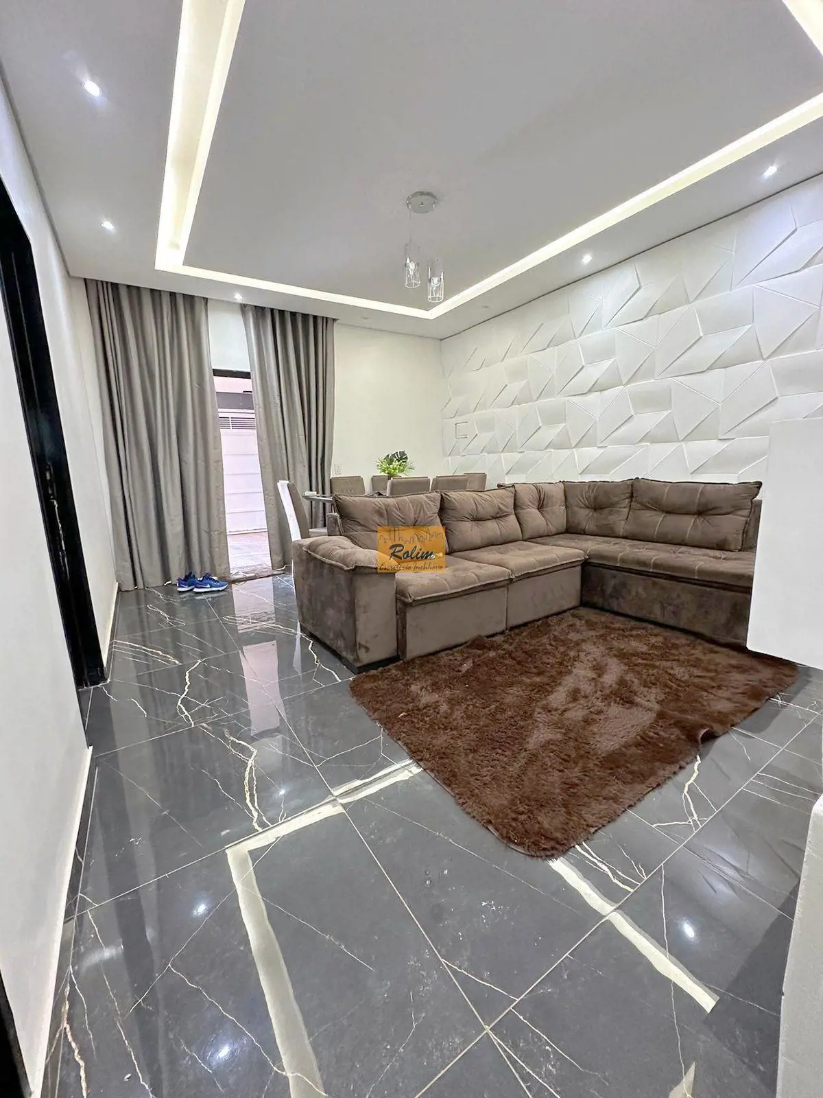 1-Vendo somente a casa térrea ou vendo/ permuta prédio todo por imóvel aqui ou e...