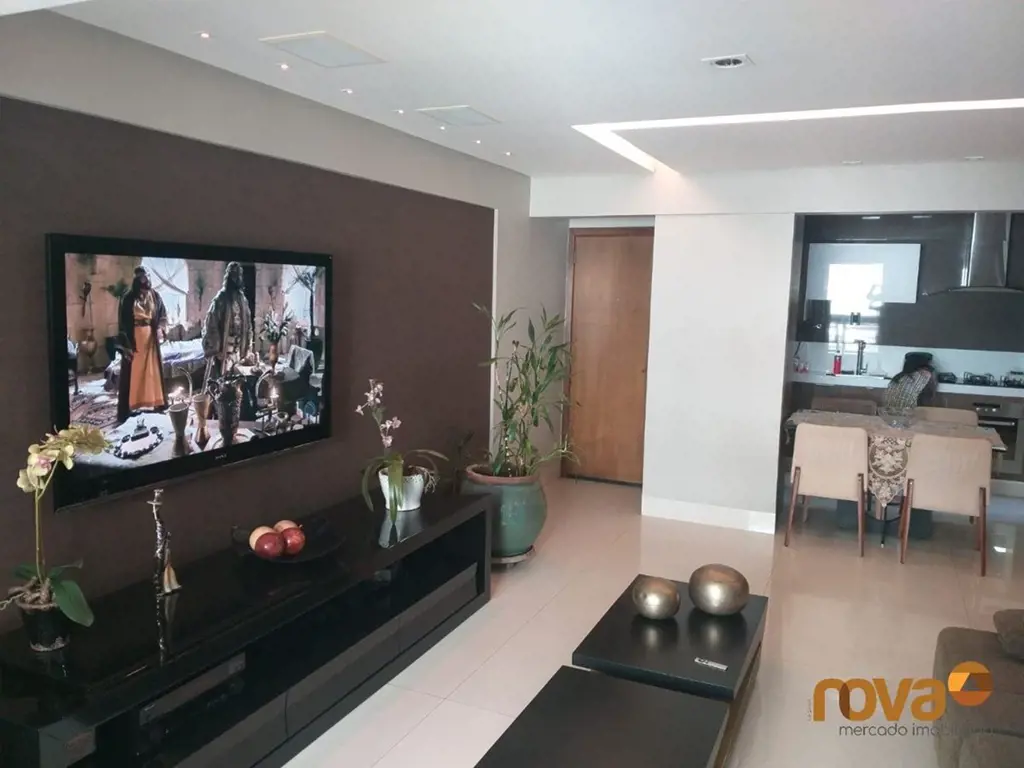 Lindo apartamento reformado com finíssimo acabamento tipo Penthouse, andar alto ...