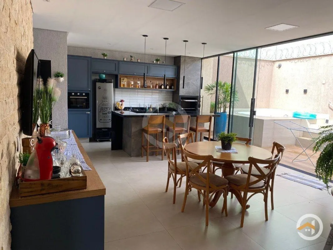 Casa térrea no Parque Oeste Industrial, 3 quartos 3 suítes plenas, sendo uma com...