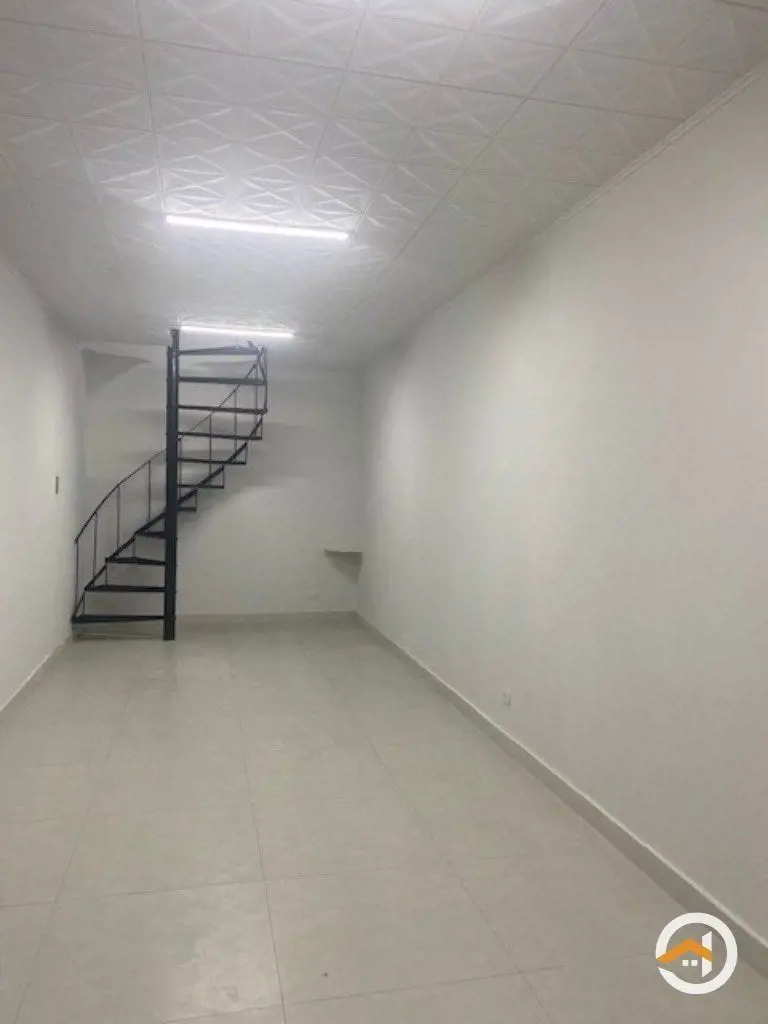 Sala Comercial para venda no Centro de Goiânia na galeria do Edifício Ambassador...