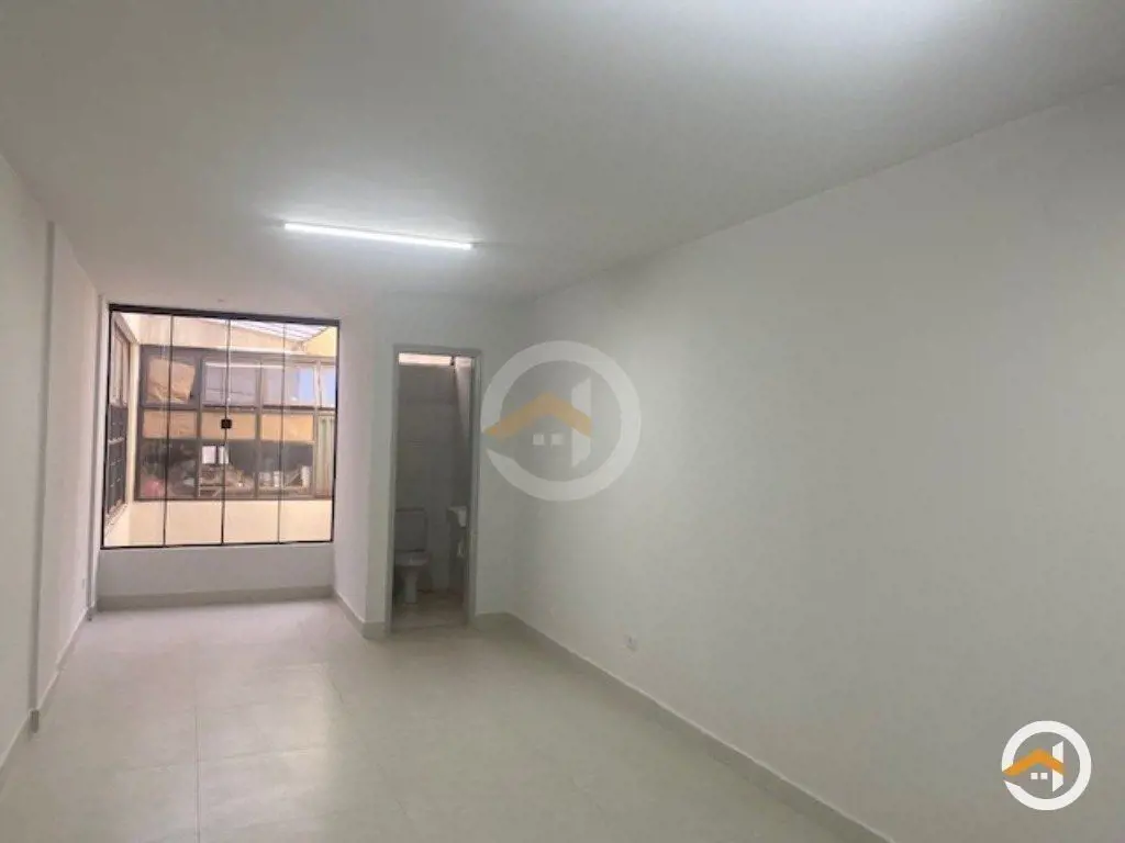 Sala Comercial para venda no Centro de Goiânia na galeria do Edifício Ambassador...