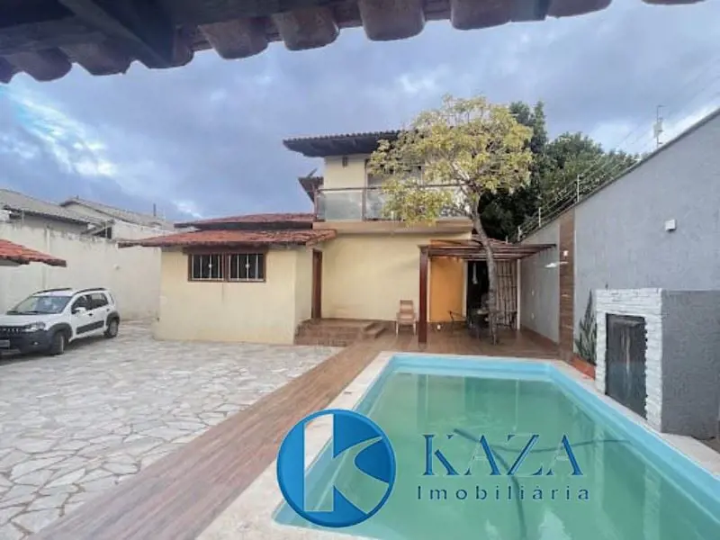 Lindo sobrado amplo e seguro. Venha conhecer essa encantadora e aconchegante res...