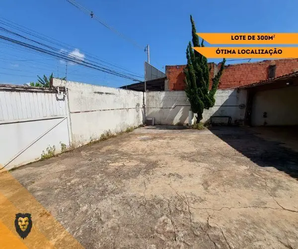 Lote Comercial de 300m² na Rua 10, chácara 129 A – Vicente PiresLocalização: Rua...