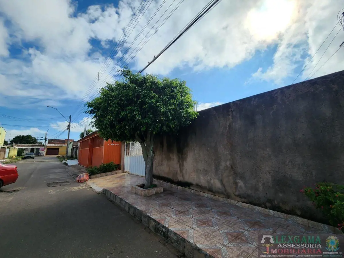 ALEX GAMA VENDE: Casa 02 Quartos – QR 304 Santa Maria/DF- More bem localizado em...