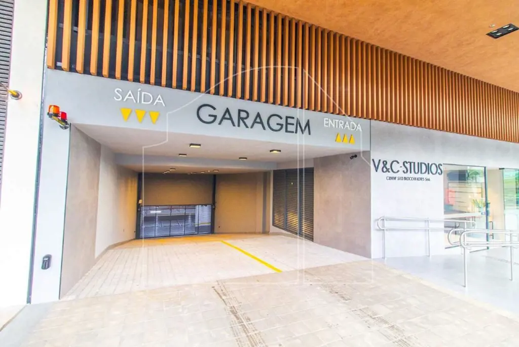 DALL'OCA IMÓVEIS ALUGA:Vaga de garagem no Edifício V & C STUDIOS, o prédio tem c...