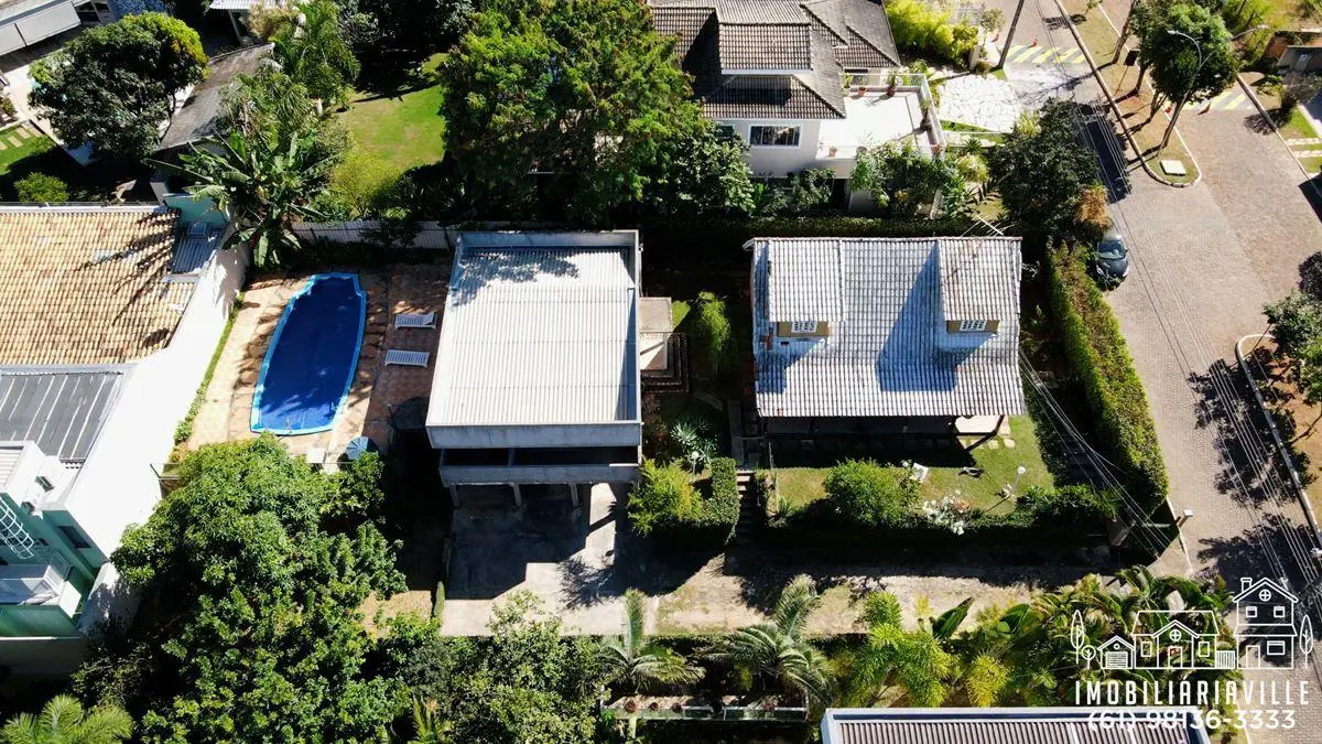 DUAS CASAS em um lote, com ENTRADA INDEPENDENTEOportunidade para você morar em u...