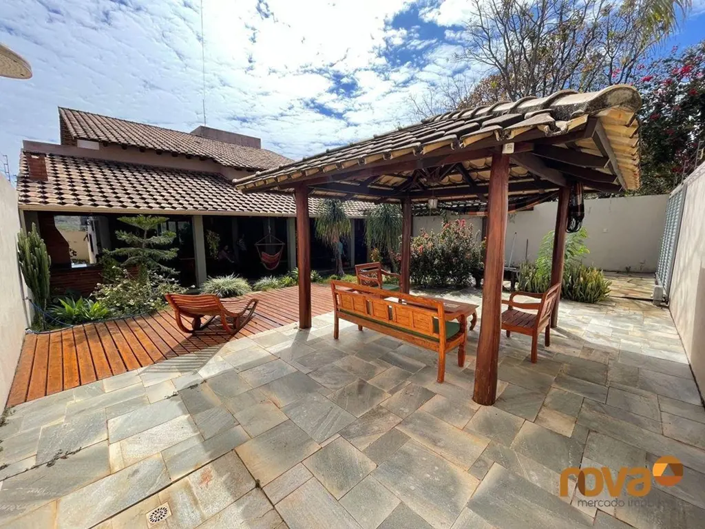 Casa Sobrado 4 quartos com 2 suítes sendo 1 master com hidromassagem ,e varanda ...