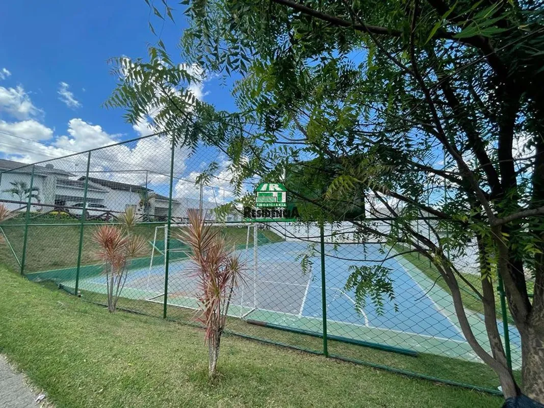Sobrado Condominio Fechado contendo: Piso térreo: 04 quartos sendo 01 suite,banh...
