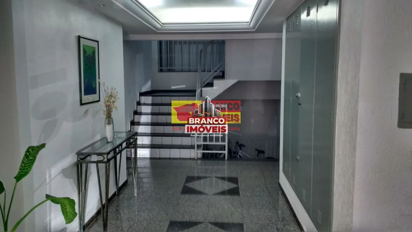 Branco Imóveis - VENDE KITNET - EDIFICIO SILCO I, SUDOESTE. O Imóvel possui 29m²...