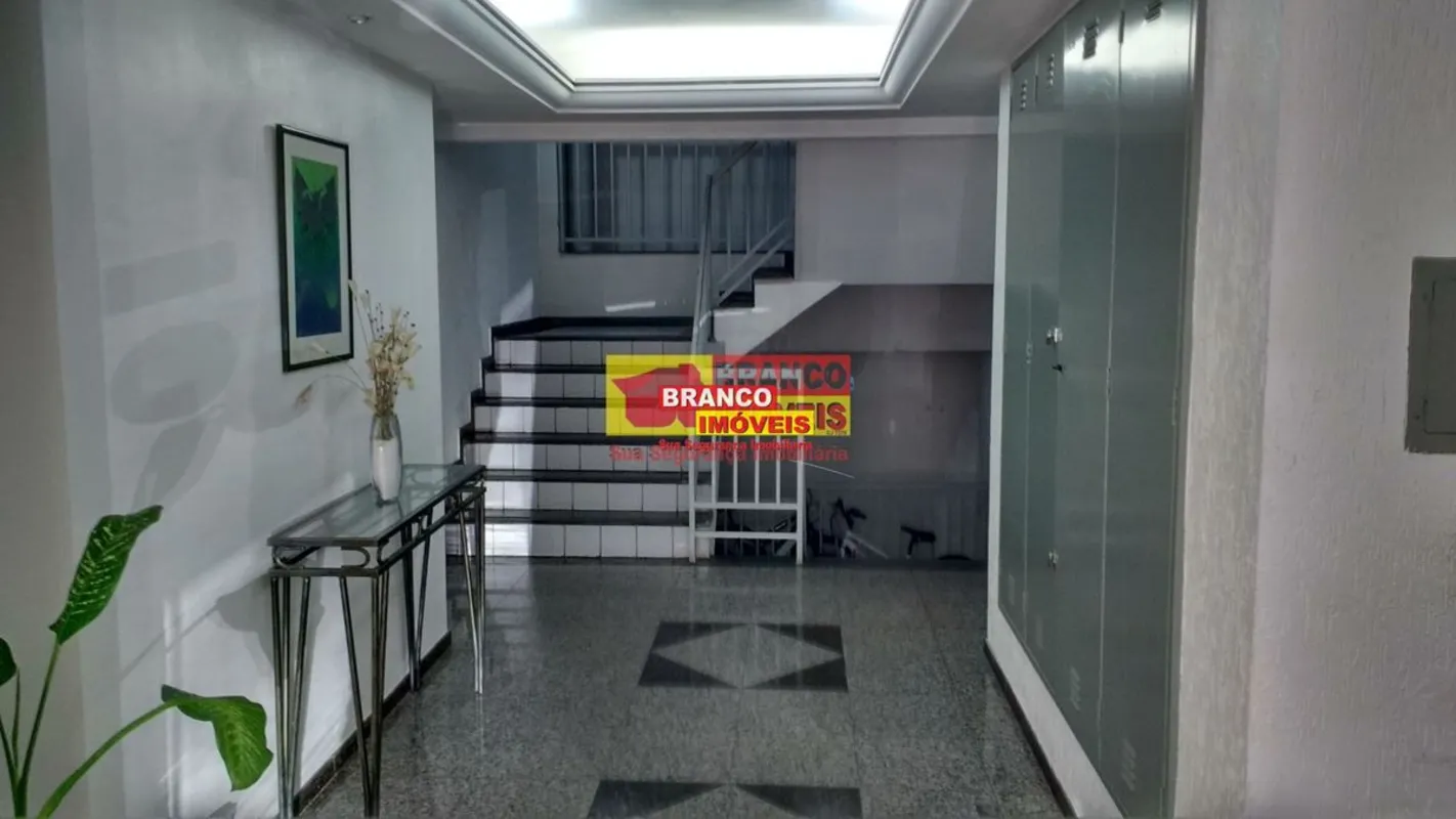 Branco Imóveis - VENDE KITNET - EDIFICIO SILCO I, SUDOESTE. O Imóvel possui 50m²...