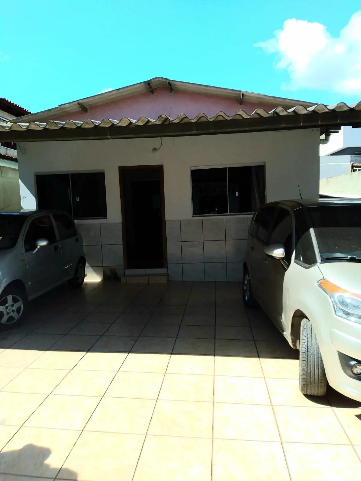 - Vendo ótima casa no Guará II, Colônia agrícola Bernardo Sayão. - O Lote possui...