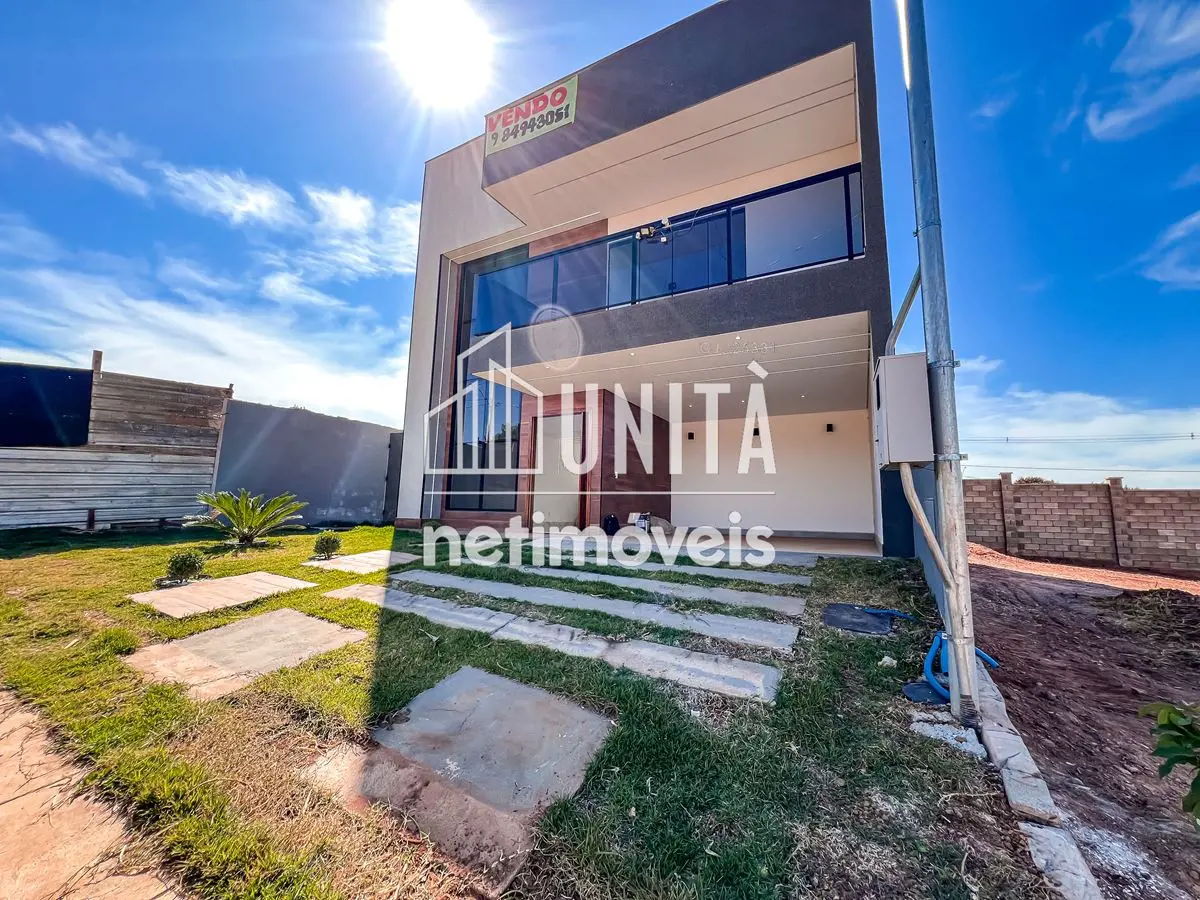 Belíssimo sobrado de alto padrão em condomínio fechado no Reserva do Vale, compo...