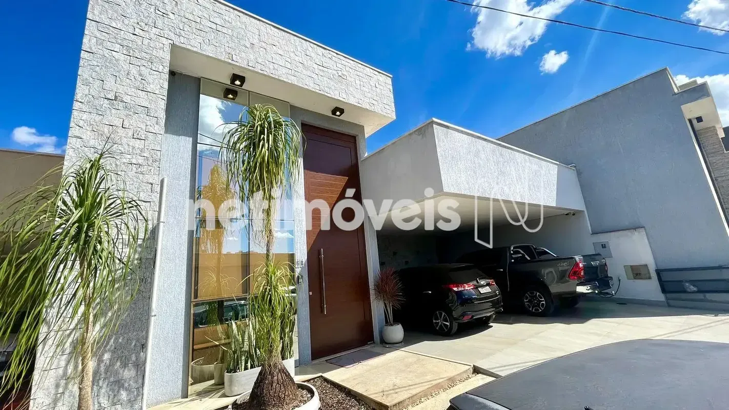 Imóvel de alto padrão, com projeto moderno e ambientes amplos, ideal para quem b...