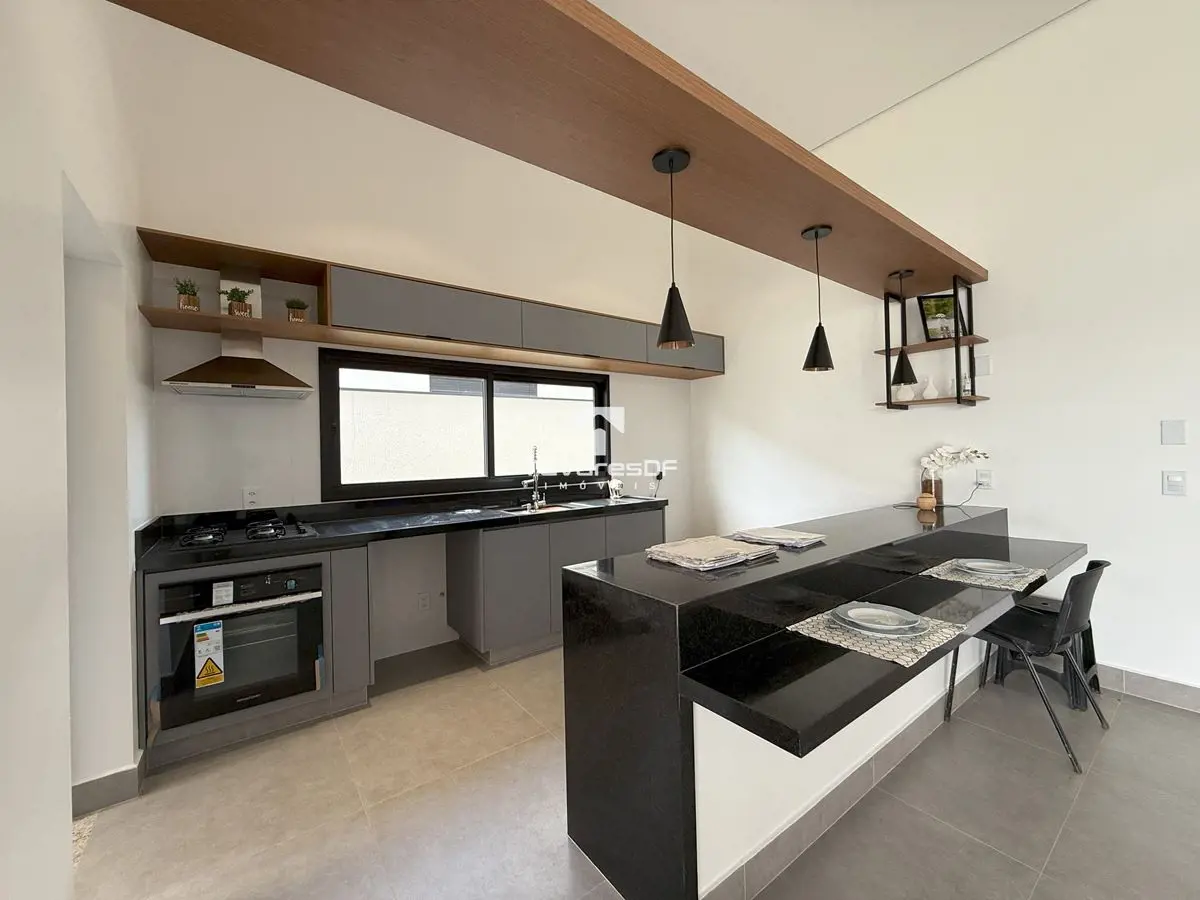 DADOS GERAIS- Área do Terreno: 504m²;- Área Construída: 233m²;- Código: JT5007DE...