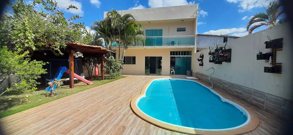 Linda Casa com 4 suítes, close, armários embutidos, sala com 3 ambientes, home c...