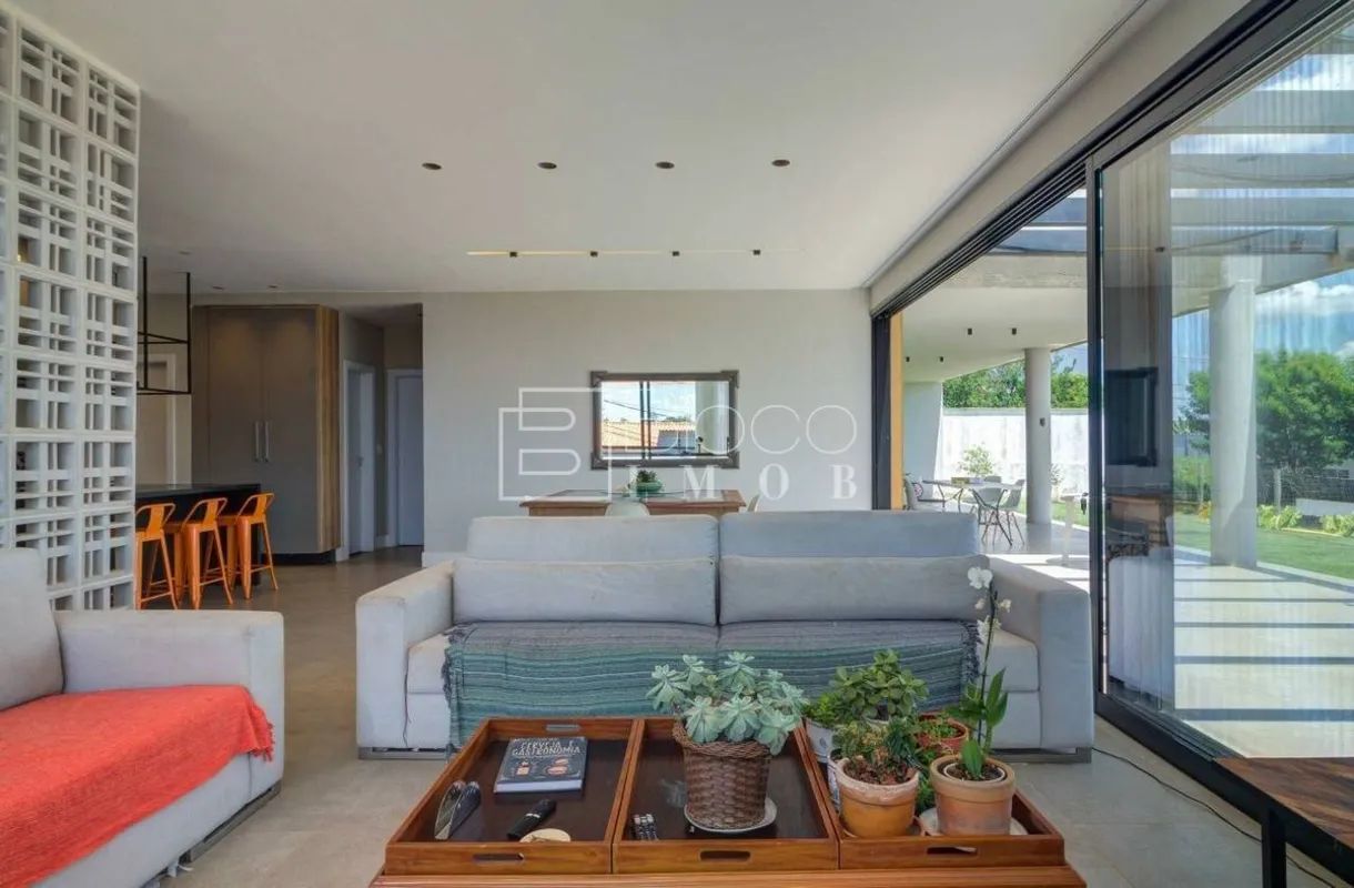 Linda casa no condomínio Amobb - Além de um lindo projeto apresentamos uma const...