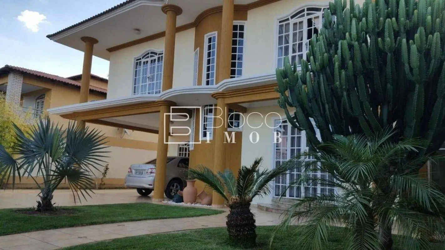 Aconchegante e Luxuoso! Assim é este excelente sobrado localizado no Setor de Ma...