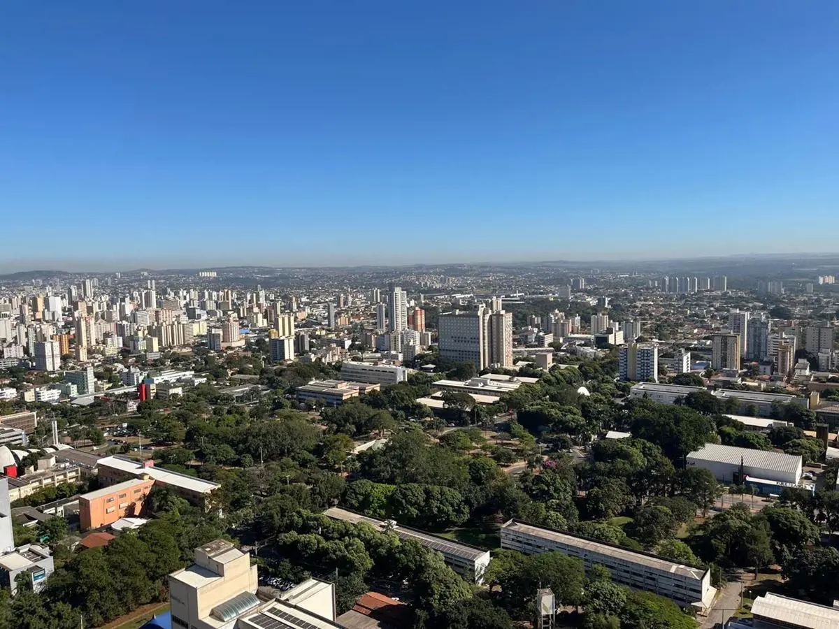 Lindo apartamento com 3 quartos sendo 1 suíte, banheiro social, sala para dois a...