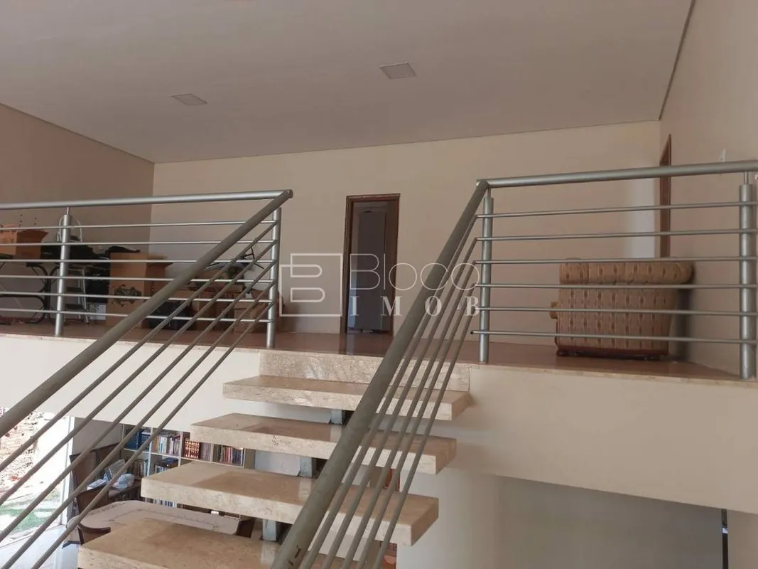 Lindo Sobrado em Lote de 950 m²Espaço, conforto e potencial para realizar projet...
