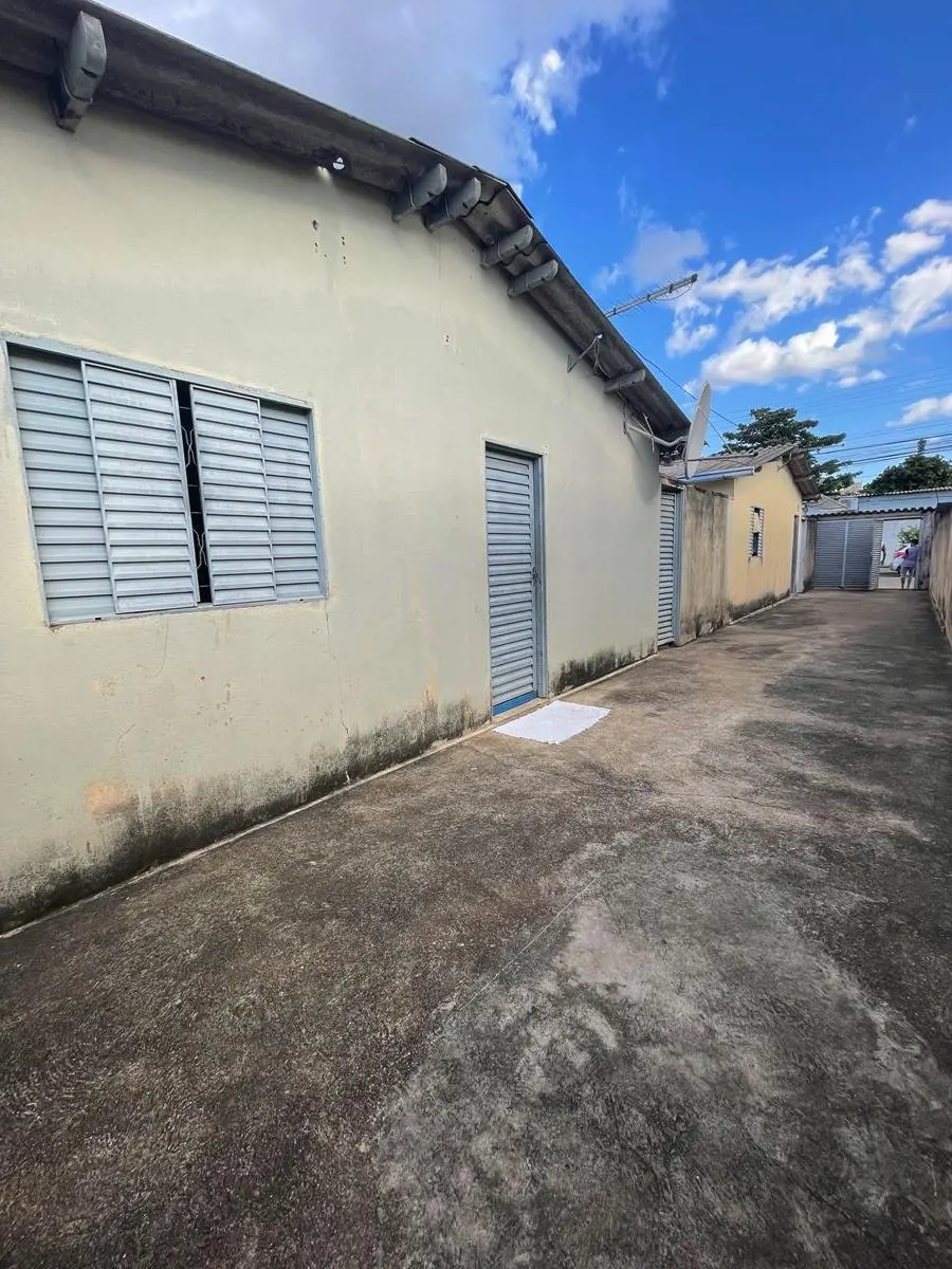 Imóvel próximo a rotatória do bairro Santa Maria lote de 360 m² 12x302 casas igu...