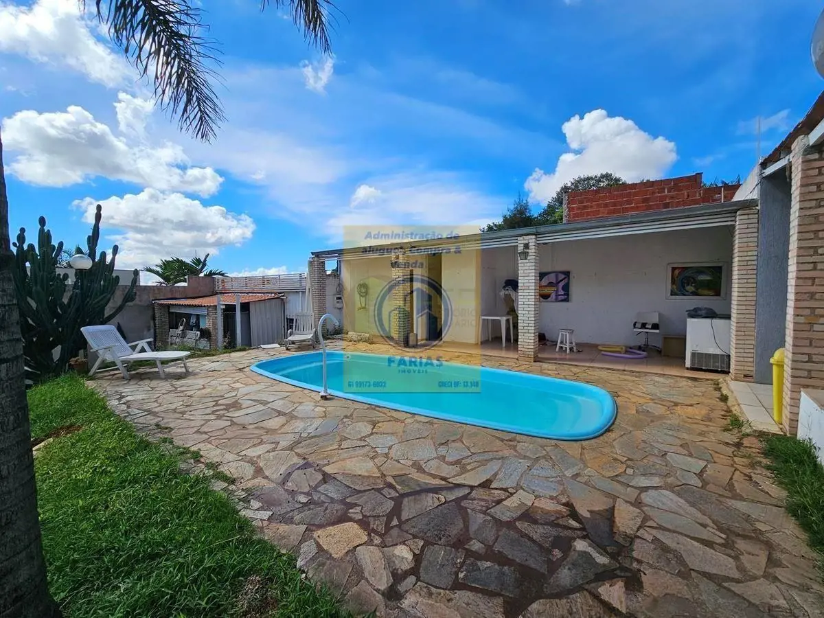 Aceito Permuta: Imóvel de menor valor, carroExcelente casa em Arniqueira – Condo...
