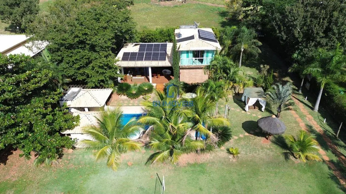 Chácara em Condomínio Terra do Boi 1- Hidrolândia. -2200m² de terreno-380m² de á...
