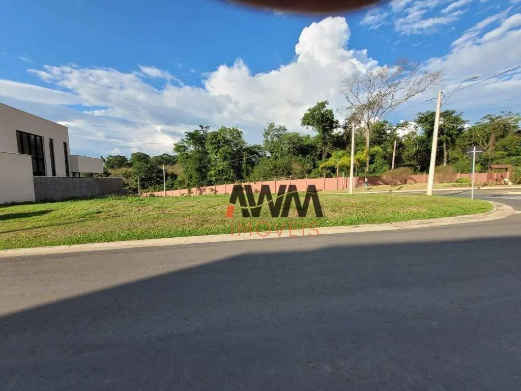 ´CÓDIGO TE0070Terreno a venda Jardins Barcelona694m²Excelente localização dentro...