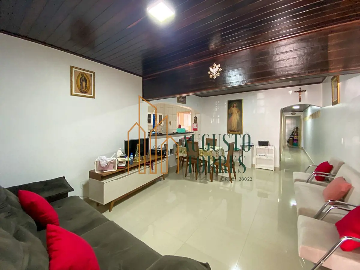  CASA TÉRREA - 3 QTOS - 1 ST - 2º AVENIDA NÚCLEO BANDEIRANTE.Excelente casa térr...