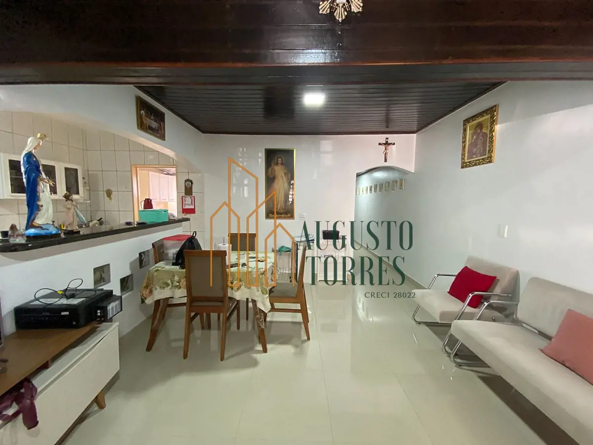  EXCELENTE CASA TÉRREA - 3 QTOS - 1 ST - 2º AVENIDA NÚCLEO BANDEIRANTE.Excelente...